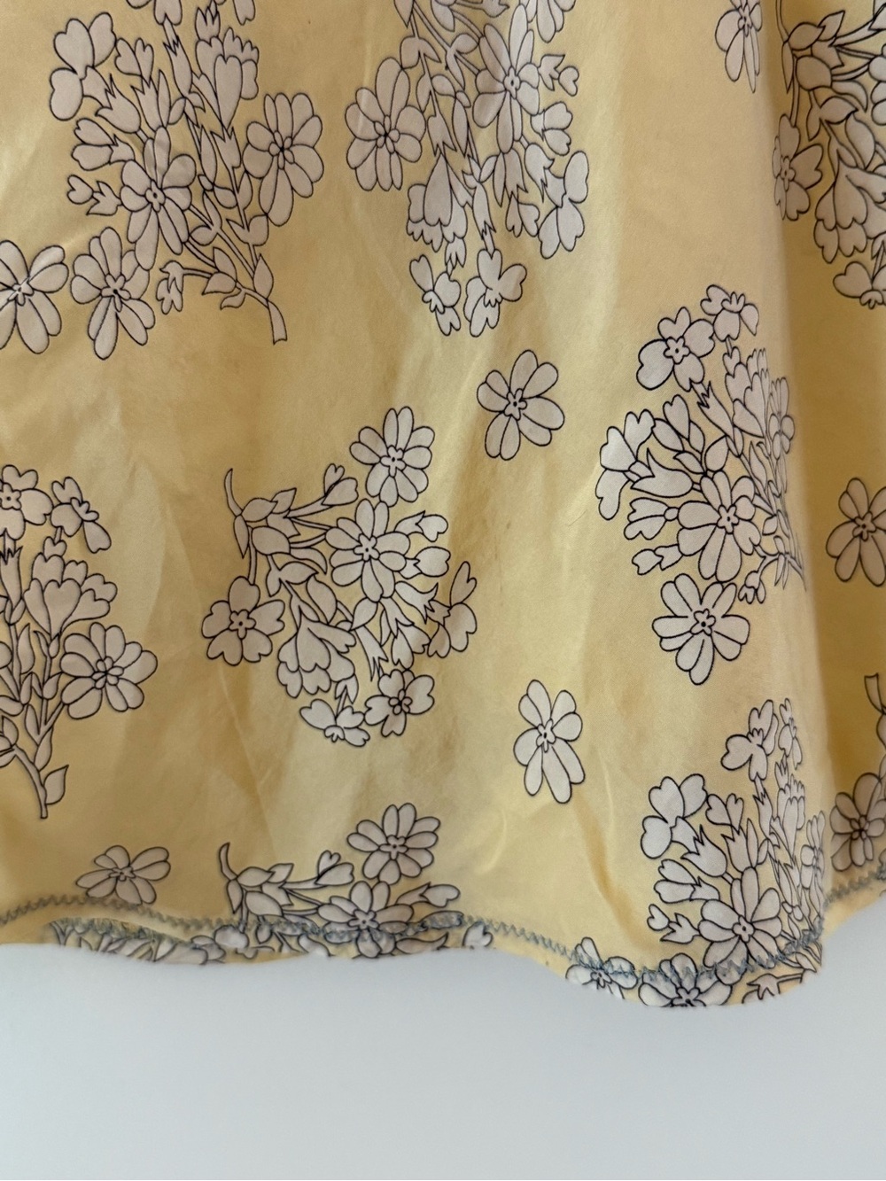 CUTEST Vintage Yellow Floral Silk Cami - Picture 6 of 6